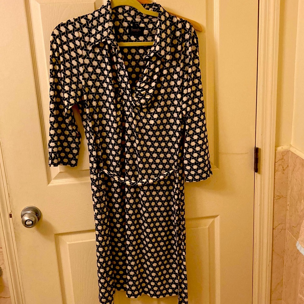 Laundry dress size M by Shelli Segal